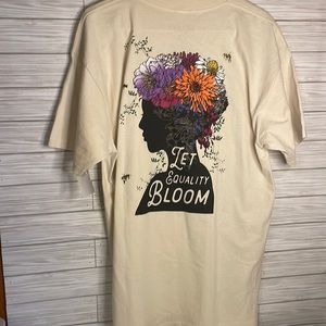“Let Equality Bloom” Amplifier from Zumies women’s size large, SS, crewneck
